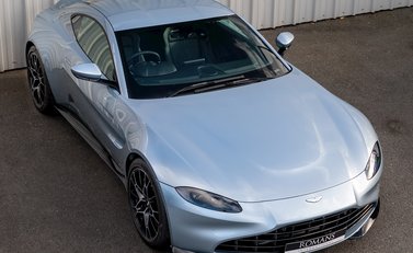 Aston Martin V8 Vantage 8