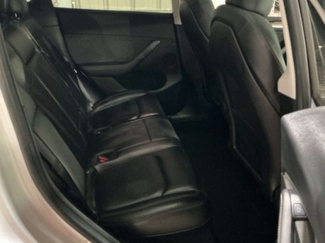 Tesla Model Y ModeL Y Long Range AWD 4WD 5dr 9