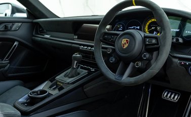 Porsche 911 GT3 RS Weissach (992) 5