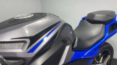 Lexmoto LXR 2020 7K 125CC SPORTS BIKE LEARNER PROJECT BIKE 20