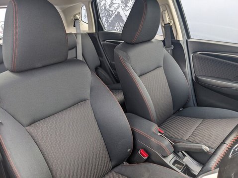 Honda Jazz I-VTEC SPORT NAVI 13