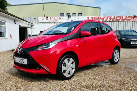 Toyota Aygo 1.0 VVT-I X-PLAY FULL SERVICE HISTORY! 9 SERVICES! BLUETOOTH! 7