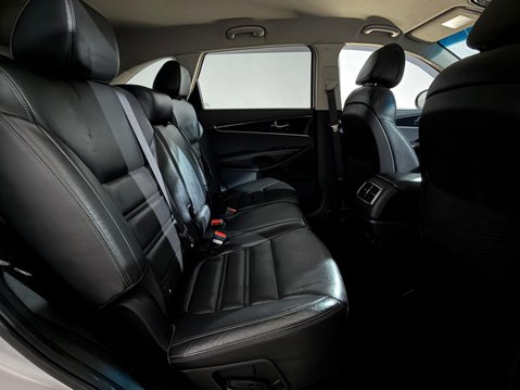 Kia Sorento CRDI KX-2 ISG 19