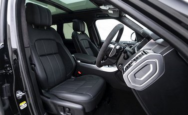 Land Rover Range Rover Sport D350 HST 16