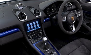 Porsche 718 Boxster Spyder 16