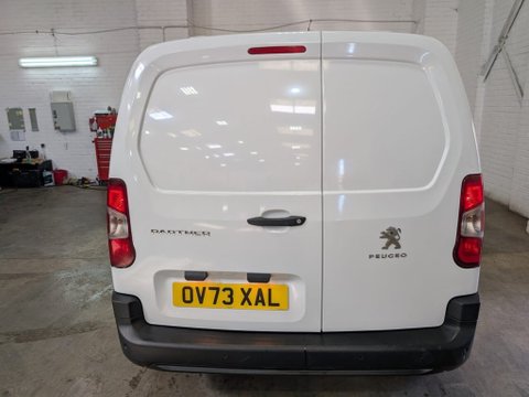 Peugeot Partner BLUEHDI PROFESSIONAL PREMIUM PLUS L1 4