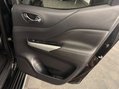 Nissan Navara 2.3 dCi Tekna Auto 4WD Euro 6 4dr 27