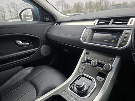 Land Rover Range Rover Evoque 2.0 TD4 SE Tech SUV 5dr Diesel Auto 4WD Euro 6 (s/s) (180 ps) 19
