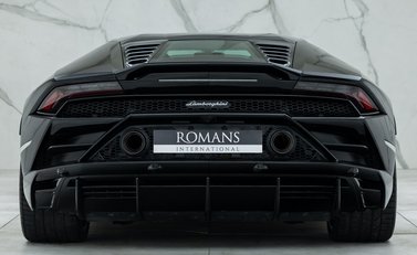 Lamborghini Huracan LP640-4 EVO 5