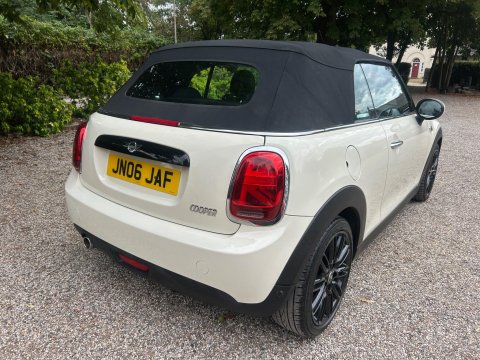 Mini Convertible 1.5 Cooper Euro 6 (s/s) 2dr 12