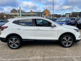 Nissan Qashqai 1.3 Qashqai N-Connecta DiG-T 5dr 8