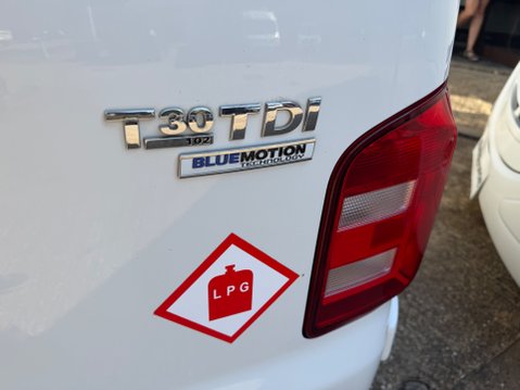 Volkswagen Transporter T6 FUNKY DUBZ 4 BERTH POP TOP 5
