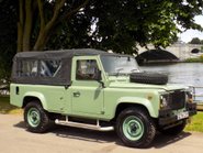 Land Rover Defender 110 2.5 Diesel 1