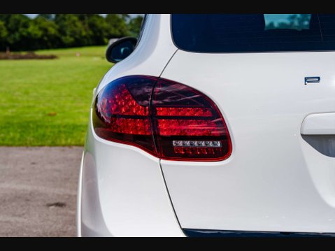 Porsche Cayenne GTS 32