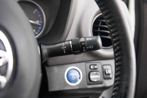 Toyota Yaris VVT-I DESIGN M-DRIVE S TSS 18