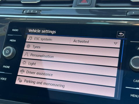 Volkswagen Tiguan 1.5 TSI EVO R-Line Tech DSG Euro 6 (s/s) 5dr 32