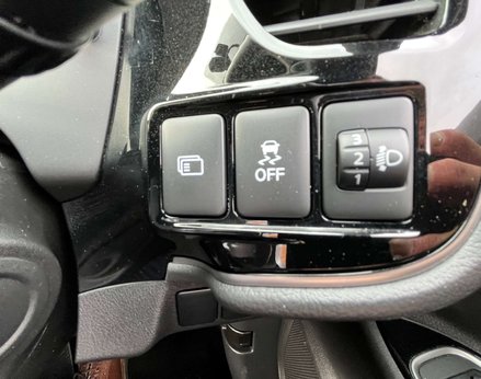 Mitsubishi Outlander 2.4 Outlander Dynamic PHEV CVT 4WD 5dr 67