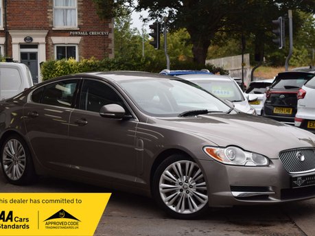 Jaguar XF 3.0 XF Premium Luxury V6 Auto 4dr