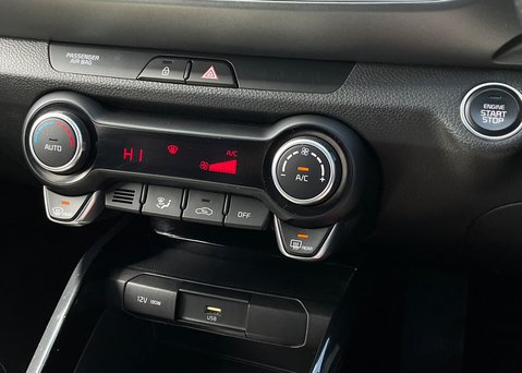 Kia Stonic 1.0 T-GDi Connect 48v 19
