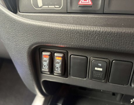 Mitsubishi L200 2.4 L200 Barbarian DI-D Auto 4WD 26