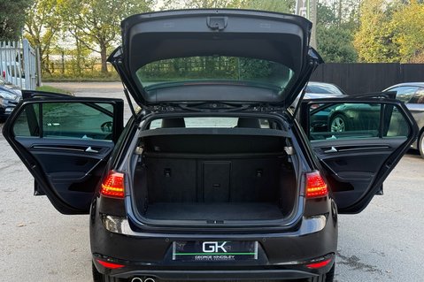 Volkswagen Golf GTD -TWO OWNERS -£20 ROAD TAX -9 SERVICES - ORIGINAL & UNMODIFIED -KEYLESS 19