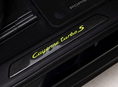 Porsche Cayenne Turbo S E-Hybrid 24