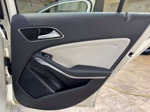 Mercedes-Benz A Class 1.6 A 160 SE 5dr 58