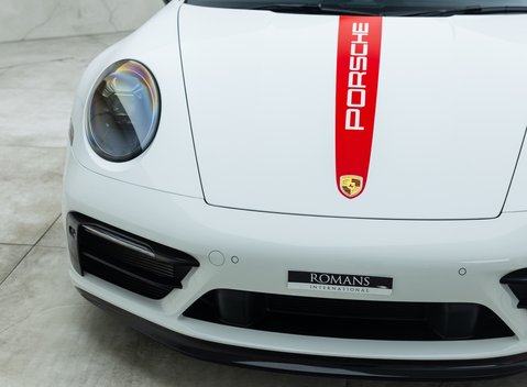 Porsche 911 Carrera 4 GTS (992) 32