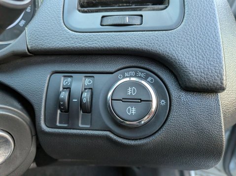 Vauxhall Insignia 2.0 CDTi ecoFLEX SRi Nav Euro 5 (s/s) 5dr 13