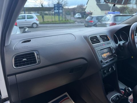 Volkswagen Polo 1.0 BlueMotion Tech SE Euro 6 (s/s) 3dr 32