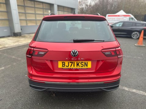Volkswagen Tiguan 1.5 TSI Active SUV 5dr Petrol Manual Euro 6 (s/s) (130 ps) Bluetooth - Allo 28