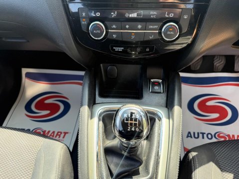 Nissan Qashqai 1.5 dCi N-Connecta SUV 5dr Diesel Manual 2WD Euro 6 (s/s) (110 ps) 1 OWNER 13