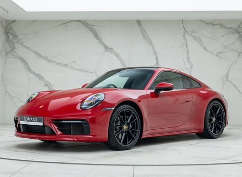 Porsche 911 Carrera 4 (992) 1