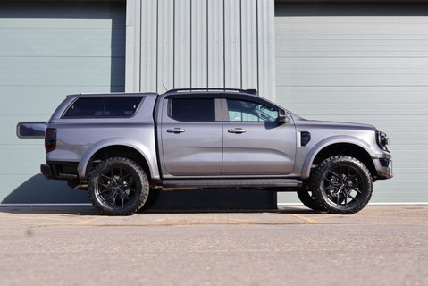 Ford Ranger 2025 WILDTRAK ECOBOOST MHEV HYBRID LIFTED WITH FULL SKR BODY KIT  11