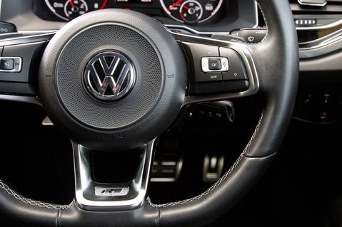 Volkswagen Polo R-LINE TSI DSG 20