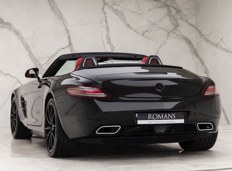 Mercedes-Benz SLS AMG Roadster 3