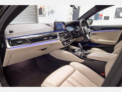 BMW 5 Series 3.0 540i GPF M Sport Auto xDrive Euro 6 (s/s) 4dr 65