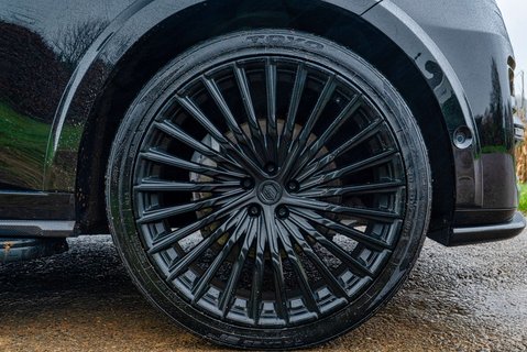 Land Rover Range Rover D350 HSE URBAN Automotive 6