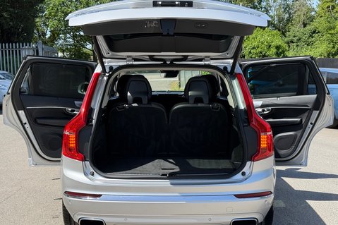 Volvo XC90 B5 INSCRIPTION PRO AWD -B&W -XENIUM PK -PAN ROOF -22S -SURROUND CAMERAS 22