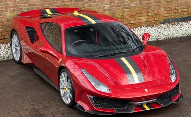 Ferrari 488 Pista 8