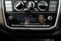 Volkswagen Up R-LINE 24