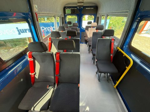 Peugeot Boxer 335 L3H2 16-Seat Non-D1 3.5t Minibus with A/C. ULEZ Euro 6. 4