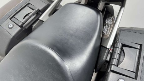 Kawasaki GTR 1400 2011 ONLY 12K FULL LUGGAGE VERY CLEAN 1400CC TOURER BIKE 23