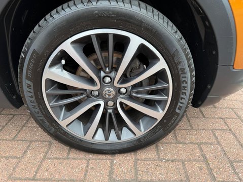 Vauxhall Crossland X 1.2 Turbo GPF Elite Euro 6 (s/s) 5dr 28