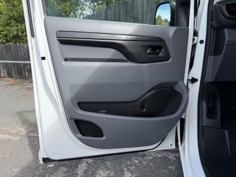 Vauxhall Vivaro L2H1 2900 SPORTIVE S/S 21