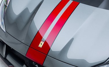 Ferrari 812 Competizione 61