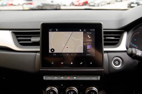 Renault Captur TECHNO E-TECH 21