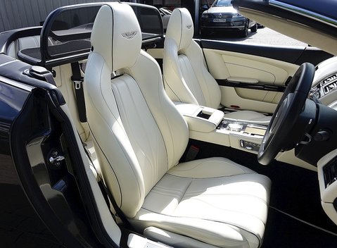 Aston Martin DB9 Volante 16