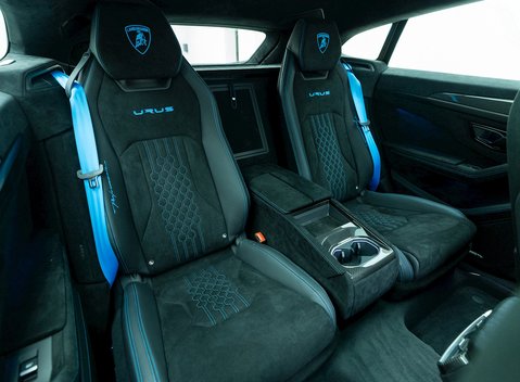 Lamborghini Urus Performante 14
