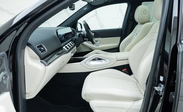 Mercedes-Benz GLS 63 AMG Night Edition Executive 21